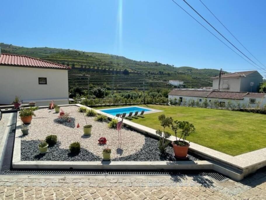 Villa Avec Piscine Dans La Region Du Douro Loureiro  Exterior photo